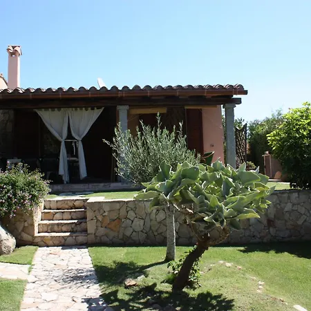 Dom wakacyjny Casa Pepe, Confortevole Con Giardino A 2 Min Dal Mare