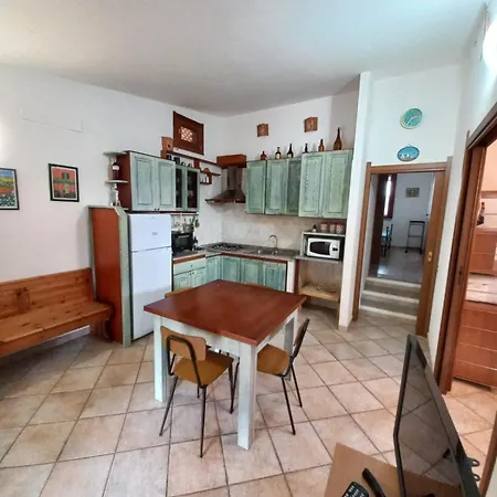 Prázdninový dům Casa Pepe, Confortevole Con Giardino A 2 Min Dal Mare *