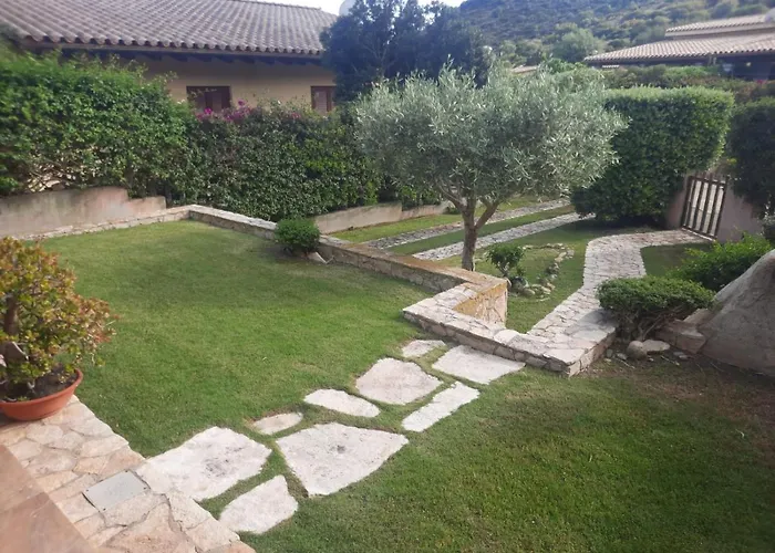 Casa Pepe, Confortevole Con Giardino A 2 Min Dal Mare Casa vacanze Villasimius