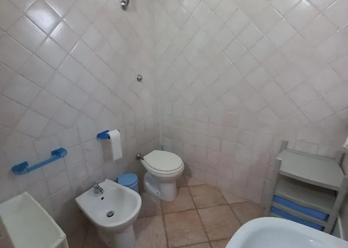 Casa Pepe, Confortevole Con Giardino A 2 Min Dal Mare Casa vacanze *